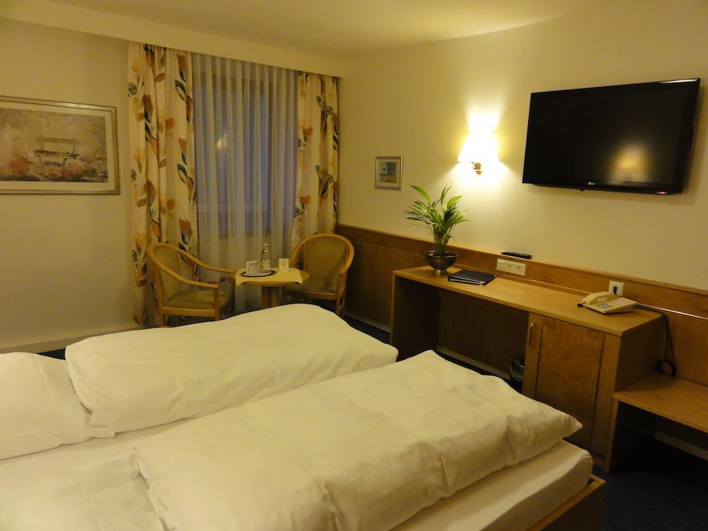 Hotel Wuerttemberger Hof Garni Роттенбург Номер фото