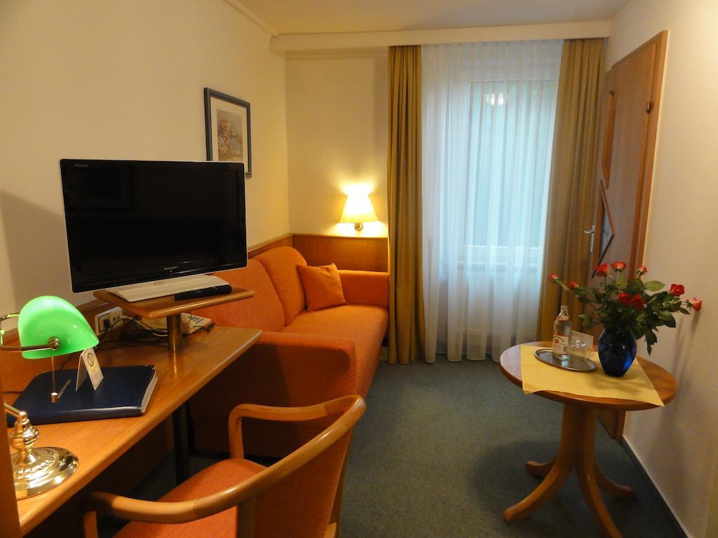 Hotel Wuerttemberger Hof Garni Роттенбург Номер фото